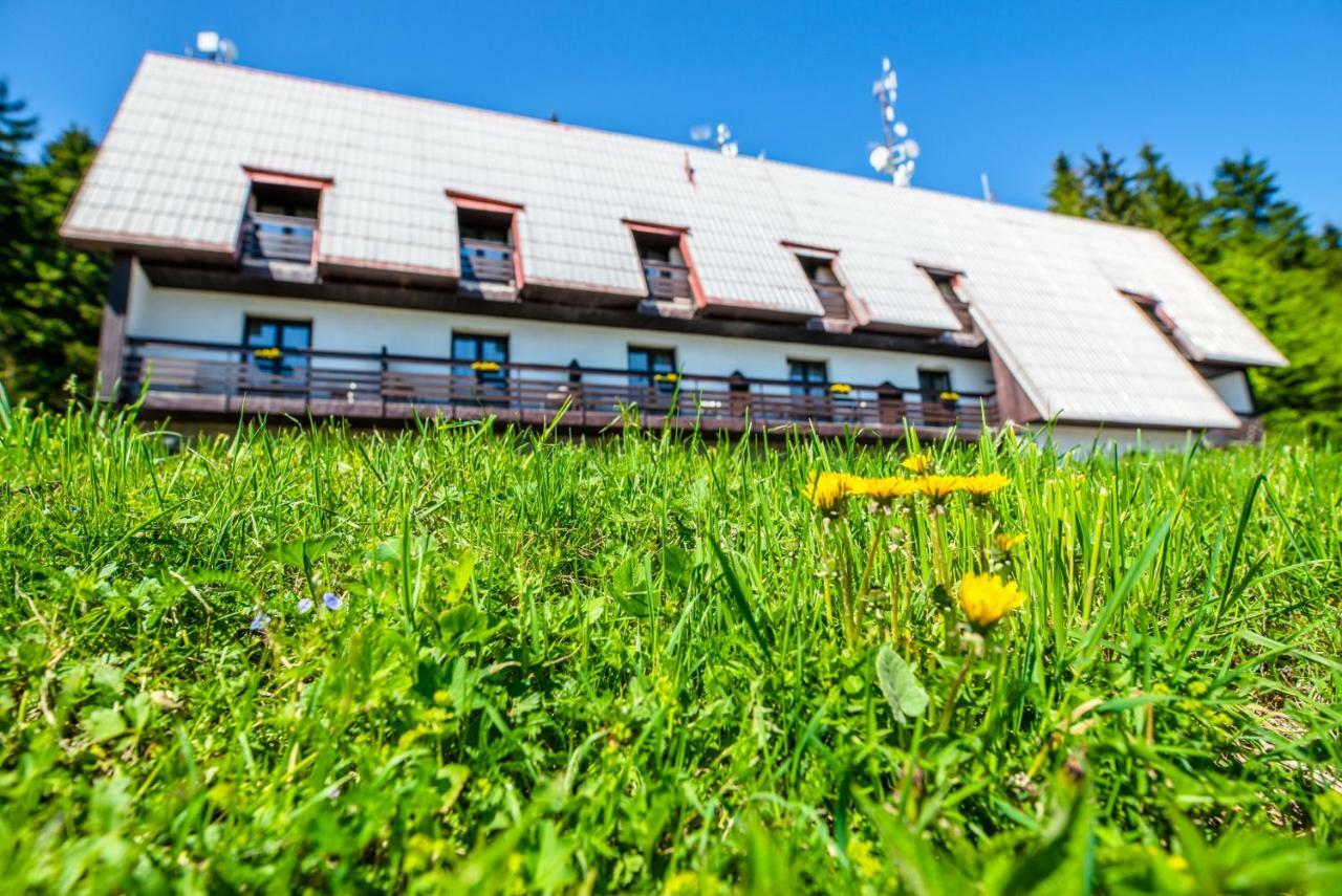 Horsky Hotel Kozubova Dolní Lomná Exteriör bild