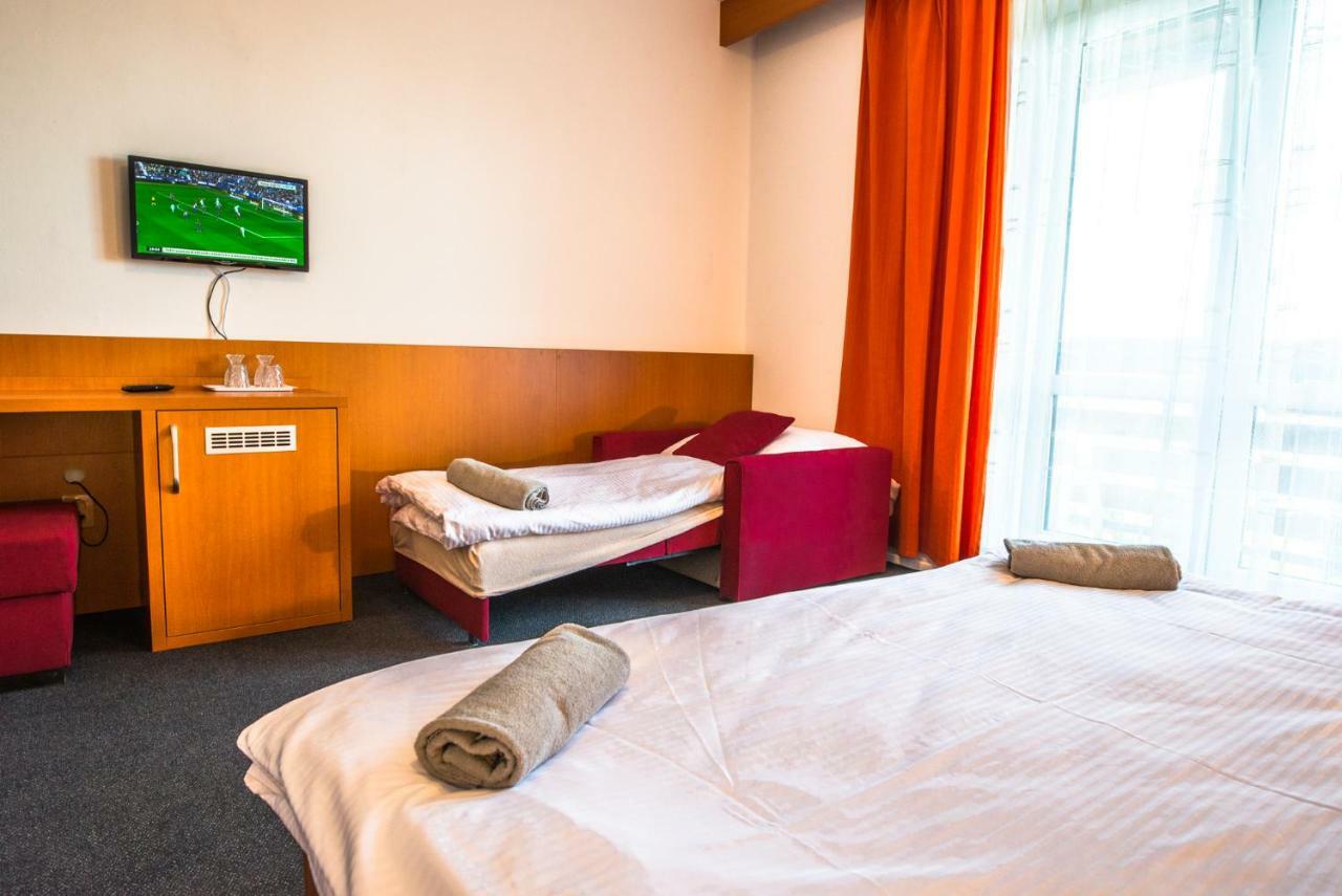Horsky Hotel Kozubova Dolní Lomná Exteriör bild
