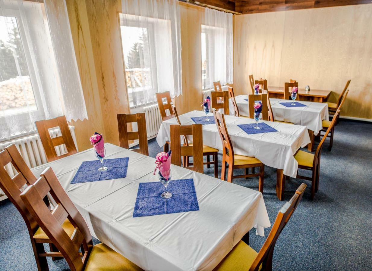 Horsky Hotel Kozubova Dolní Lomná Exteriör bild