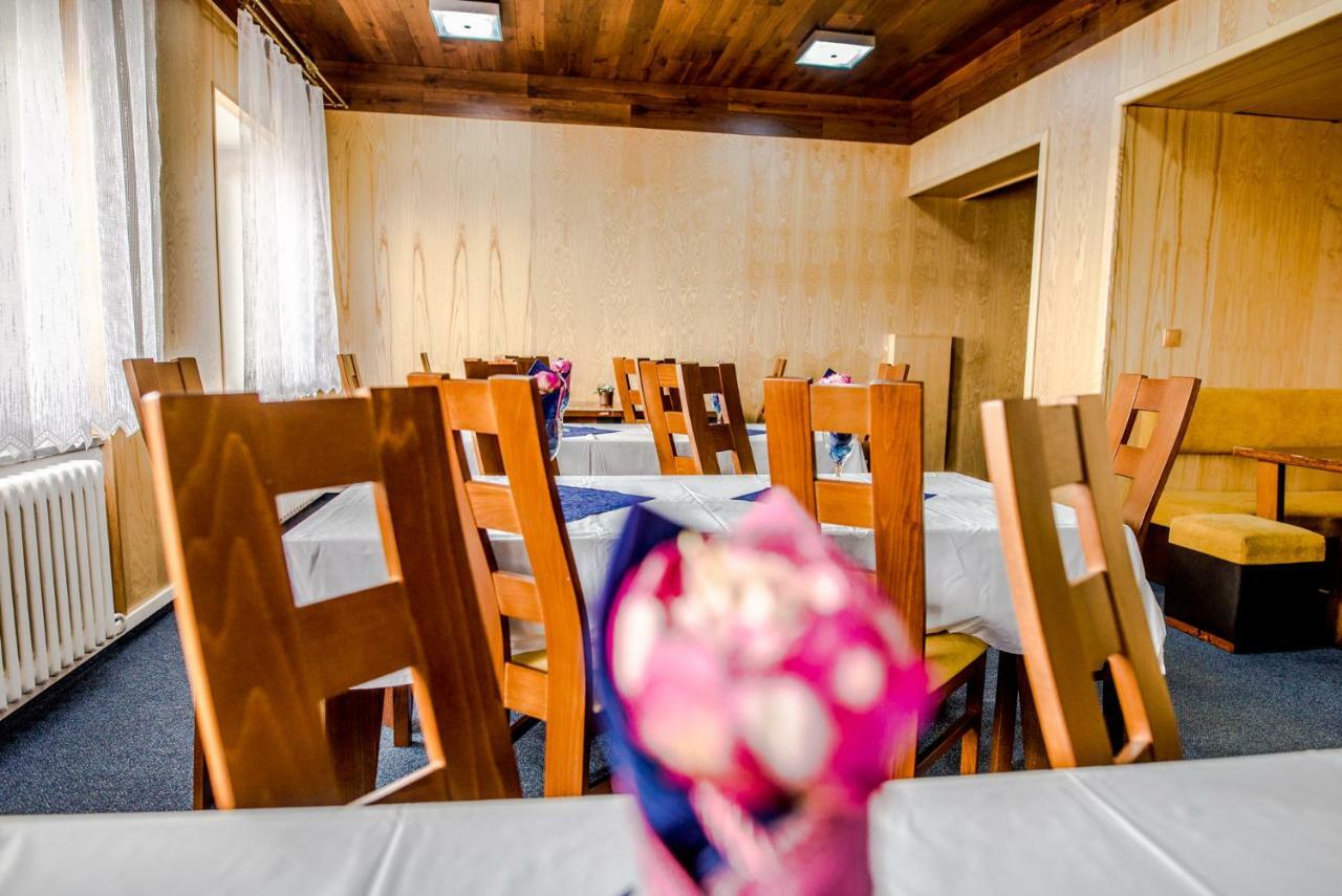 Horsky Hotel Kozubova Dolní Lomná Exteriör bild