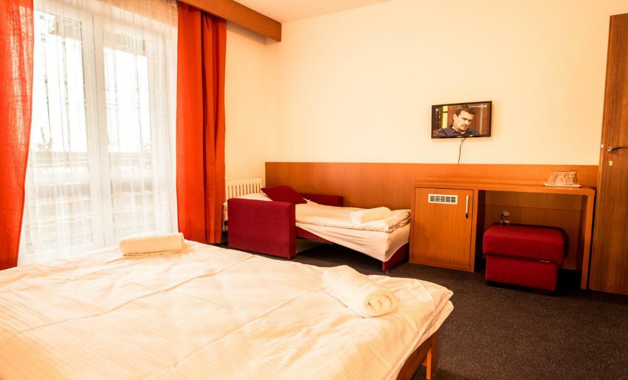 Horsky Hotel Kozubova Dolní Lomná Exteriör bild