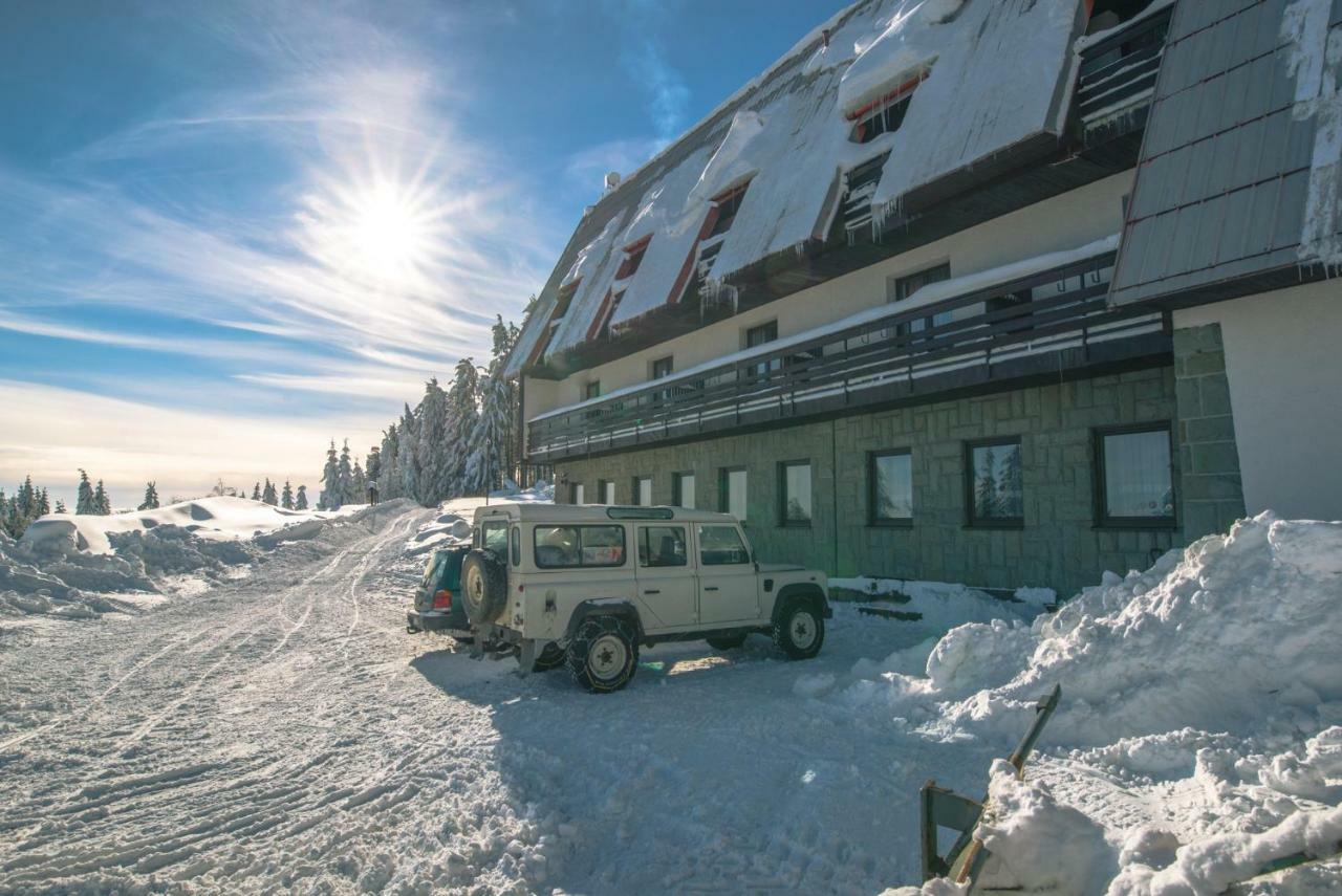 Horsky Hotel Kozubova Dolní Lomná Exteriör bild