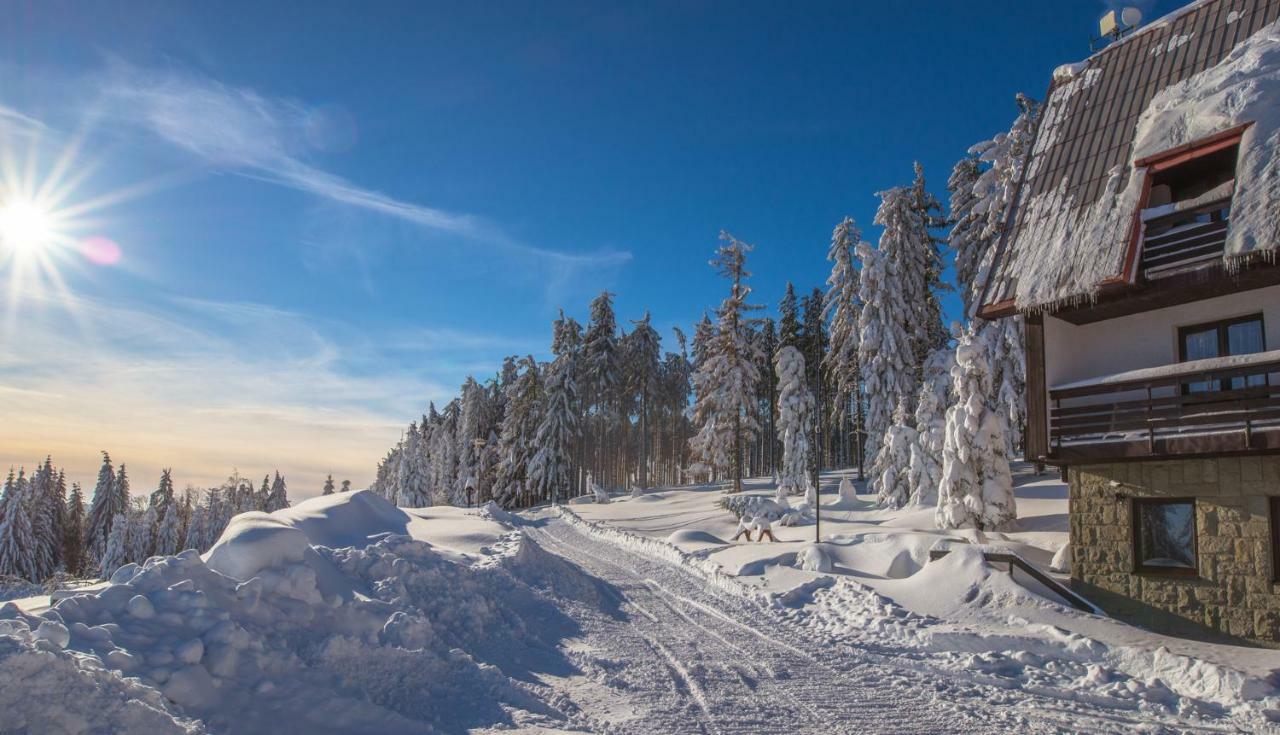 Horsky Hotel Kozubova Dolní Lomná Exteriör bild